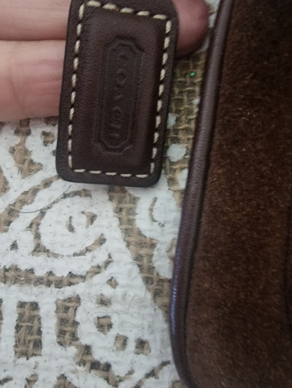 VINTAGE Coach Brown Suede Wristlet with Pink Trim and Gold Turn-Lock GUC - Picture 5 of 5